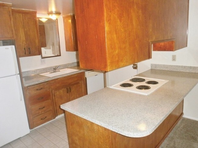 Building Photo - 6412 Mariposa Ave