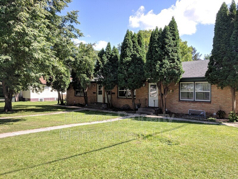 414 E Cherry Ave, Fergus Falls, MN 56537 Condo for Rent in Fergus