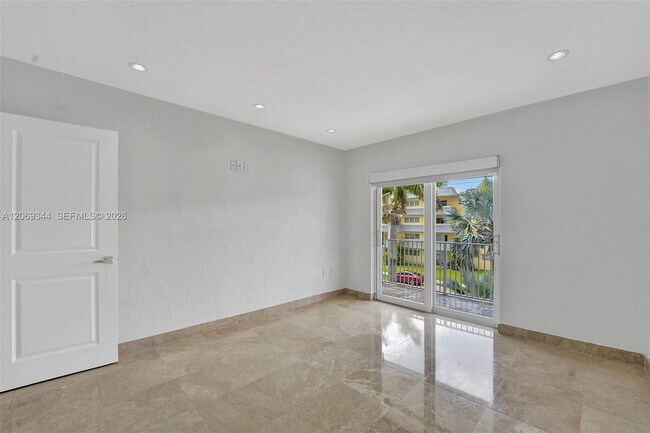 Foto del edificio - 7401 SW 82nd St