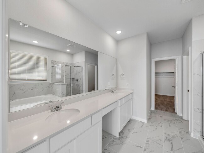 Foto del edificio - Almost New, Modern Look 4 Bed 3 Bath House...