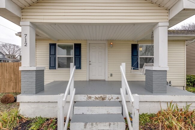 Photo - 712 45th Ave N House