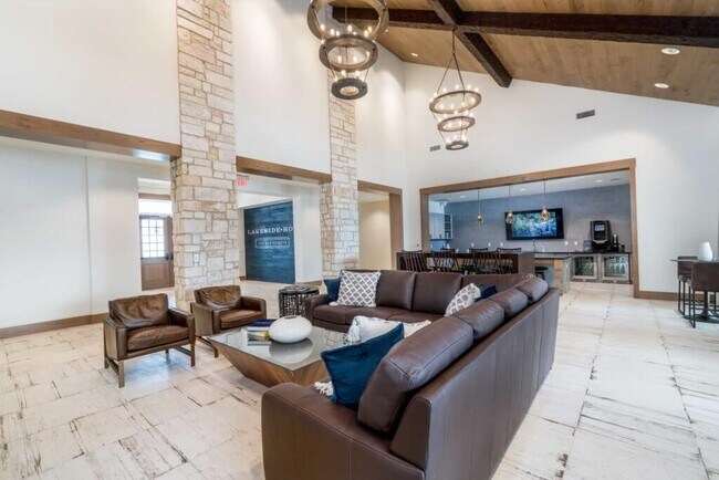 Foto del edificio - 11250 Mason Rd