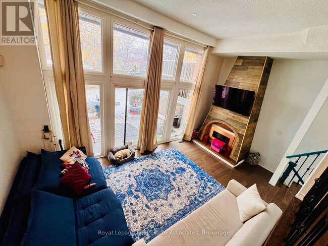 Building Photo - 6780 Formentera Ave