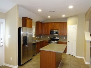 Building Photo - 5318 Rio Dr