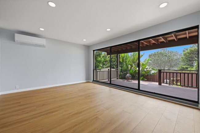 Building Photo - 2553 Via Merano