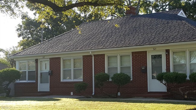 Foto del edificio - 923 S Schweiter Ct