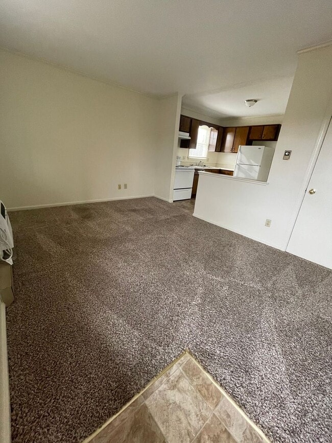 Building Photo - Apartment for Rent