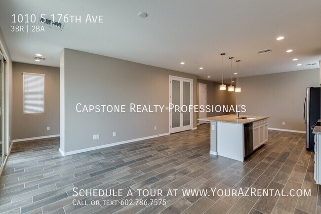 Building Photo - Gorgeous 3 Bed 2 Bath nestled in vibrant L...