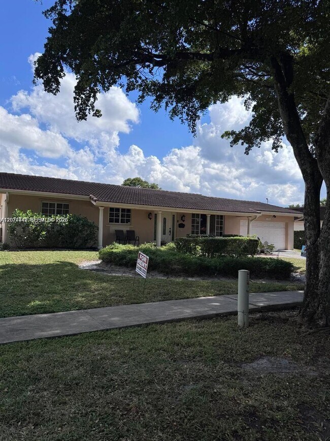 Building Photo - 1230 NW 74th Ave