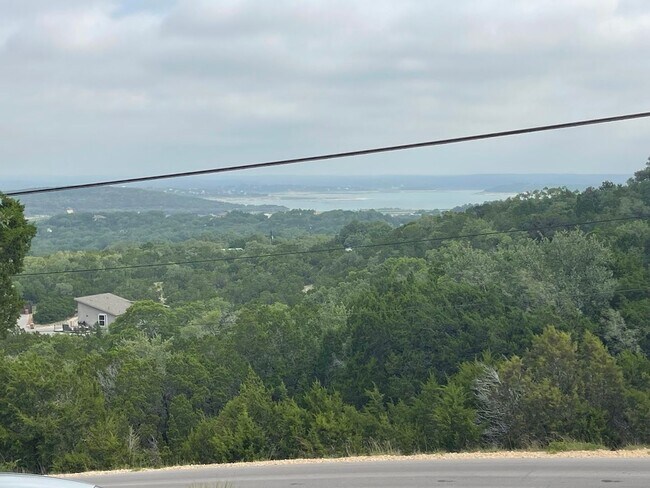 Building Photo - NEW ON MARKET