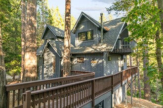 Building Photo - 644 N Grass Valley Rd
