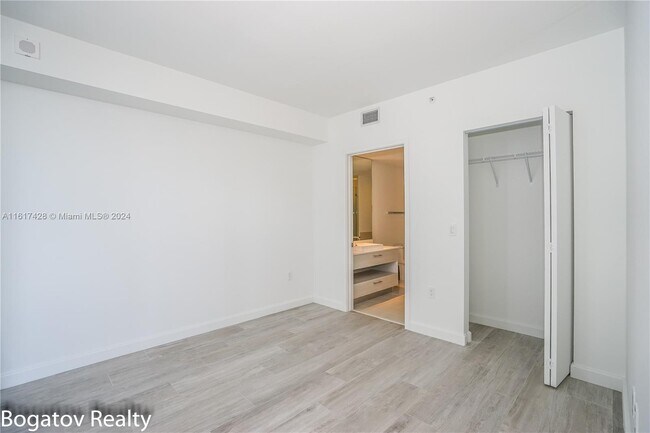 Foto del edificio - 55 SW 9th St