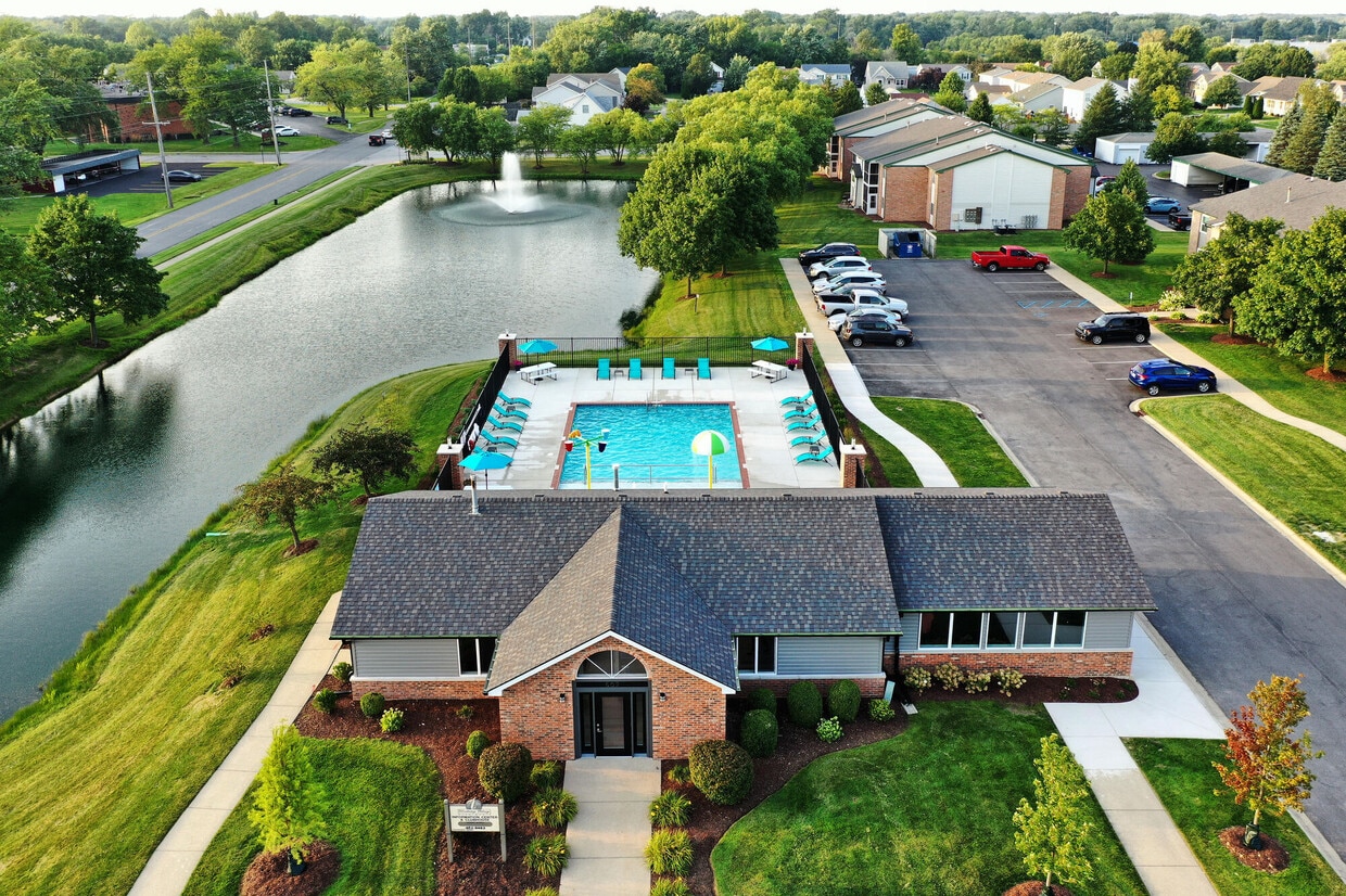 Primary Photo - Windridge Village Apartments
