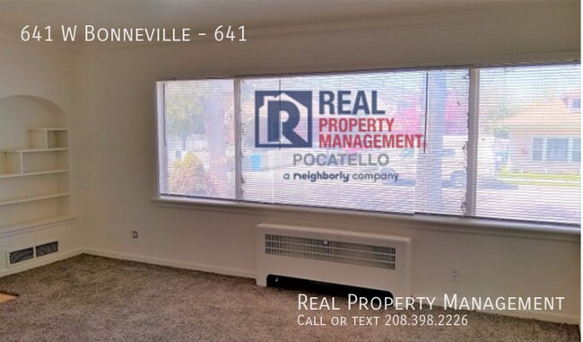 Foto del edificio - Renovated Apartment Adjacent to the the River