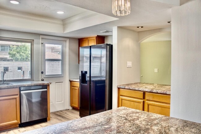 Foto del edificio - 600 Sheffield Ct