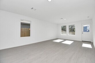 Building Photo - 22760 Hackberry Leaf Dr