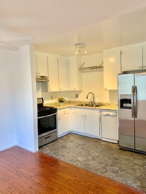 Photo - 3407 Helms Ave (Culver City, CA) Apartment