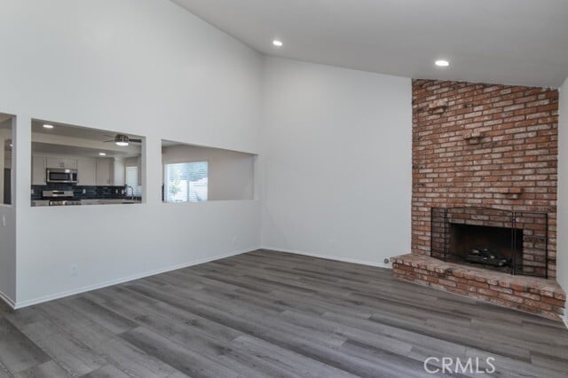 Building Photo - 25040 Everett Dr