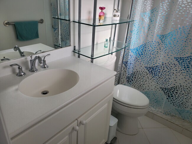 Foto del edificio - 590 NE Lima Vias