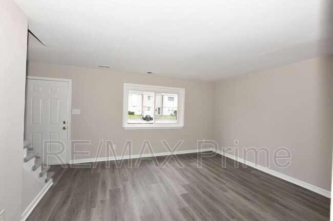 Building Photo - 1284 Green Cedar Ln