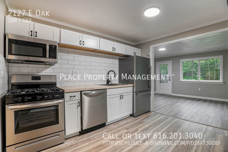 Primary Photo - 2127 E Oak Updated 2 Bed/1Bath House!