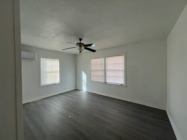 Building Photo - For Lease - 3120 Tom Green - Odessa TX