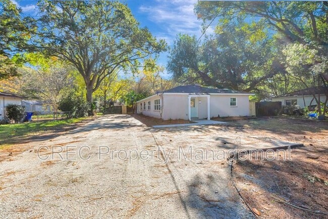 Building Photo - 1757 Skinner Ave