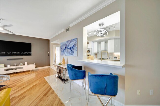Foto del edificio - 6051 N Ocean Dr