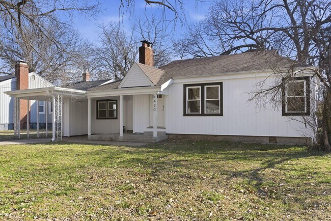 Foto del edificio - 1420 S Pickwick Ave