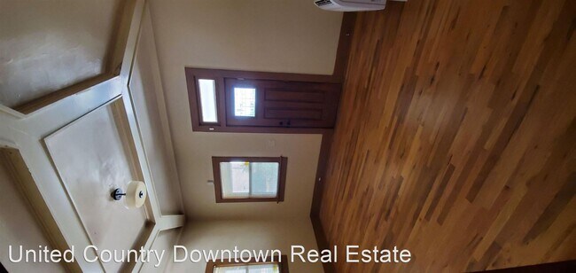 Building Photo - 3 br, 2 bath House - 801 W. Pine