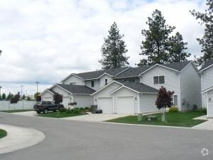 Foto del edificio - 205-211 E Shelby Ln