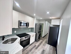 Building Photo - 2539 N Marshall St