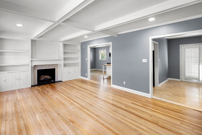 Building Photo - Biltmore Forest Home