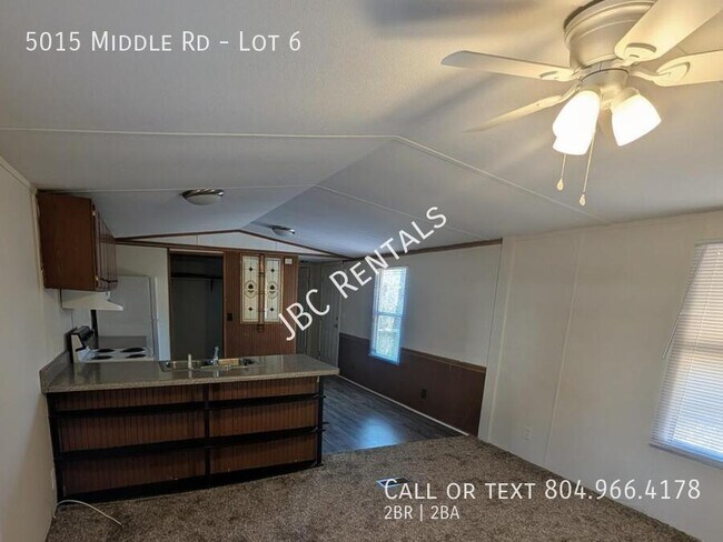 Foto del edificio - 5015 Middle Rd