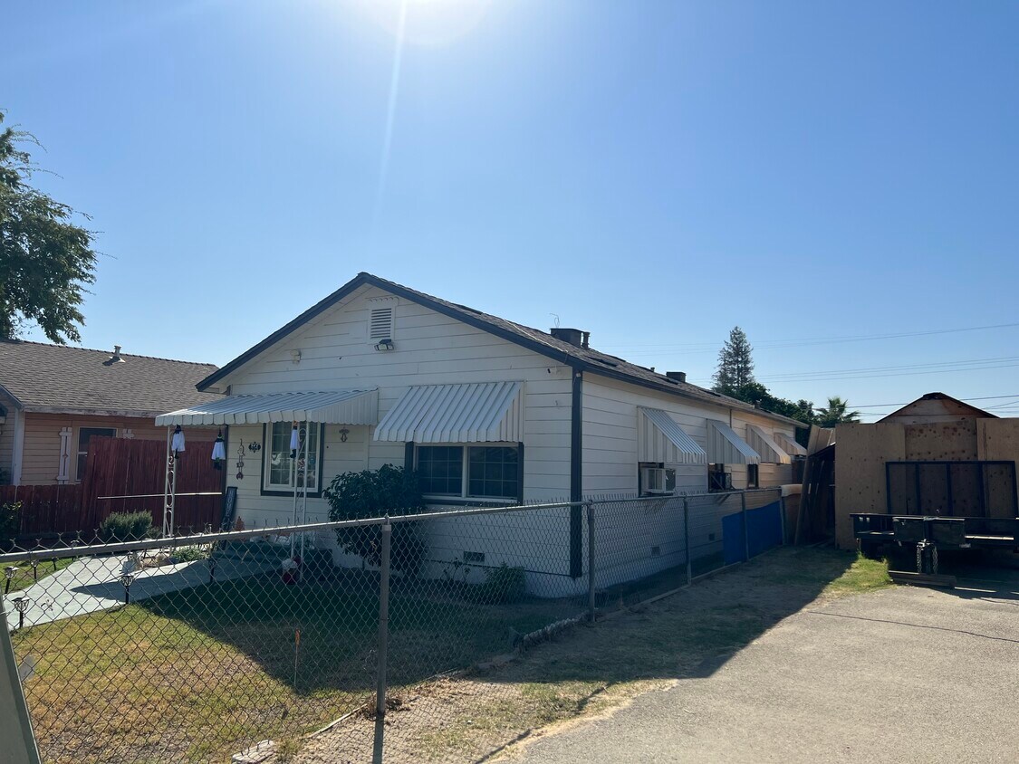 Foto principal - 654 Stanislaus St