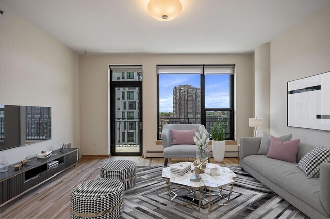 Foto del edificio - 740 Portland Ave