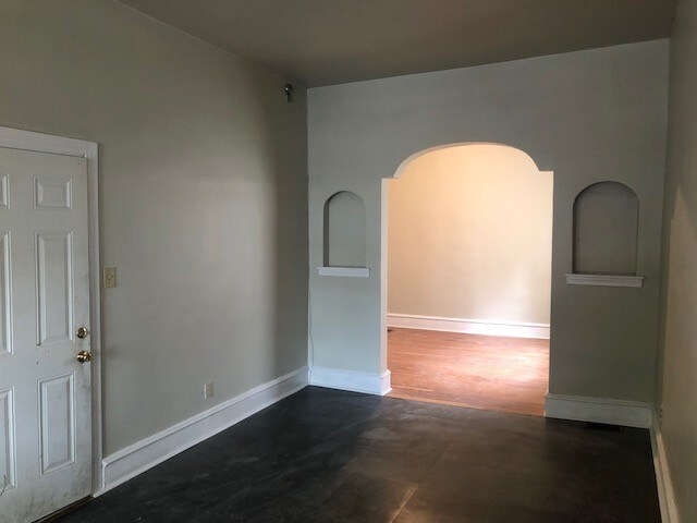 Living & Dining Rooms - 3214 West Diamond street