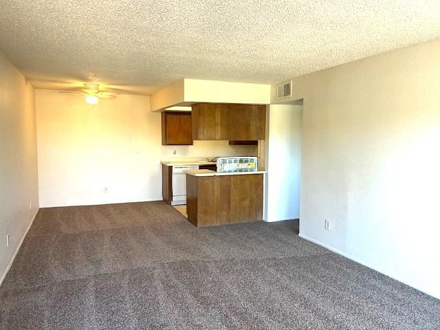 Foto del edificio - 2461 W Acacia Ave