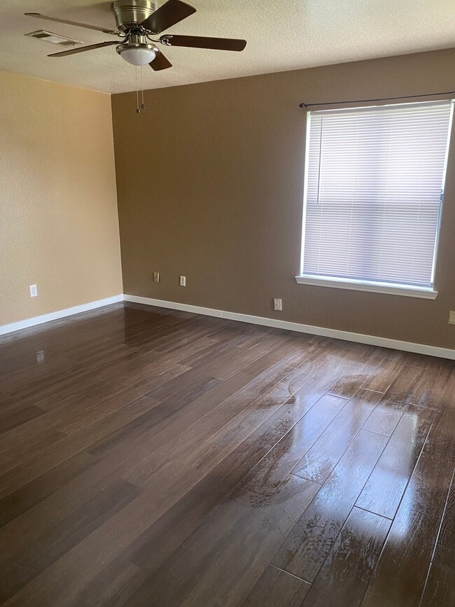 Foto del edificio - 2613 Schwald Rd