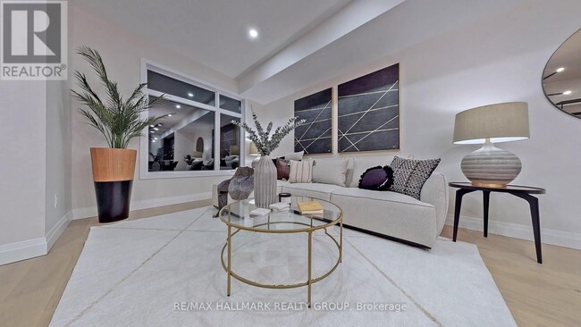 Building Photo - 813 Star Private
