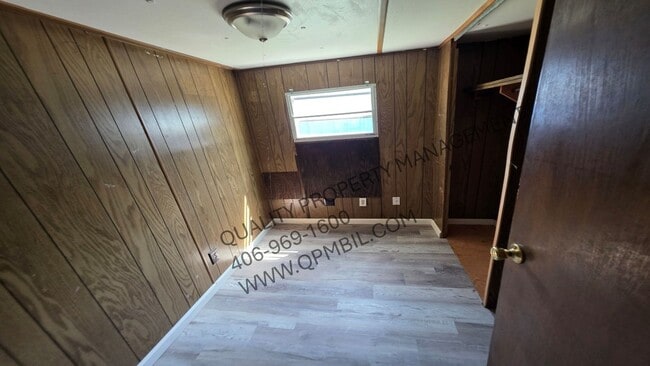 Building Photo - 3955-3956 BLUEBIRD MOBILE CT