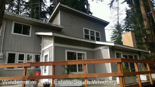 Building Photo - 4799 Lakeside Dr