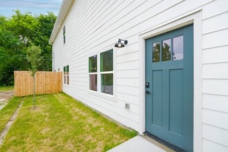 Building Photo - 7903 Sunnyhill St