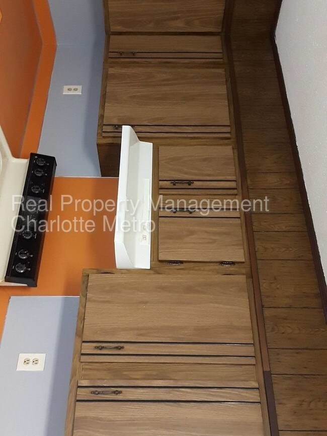 Foto del edificio - 6026 Olinda St