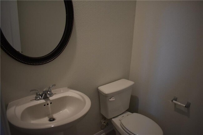 Building Photo - 245 Crystal Brook Dr