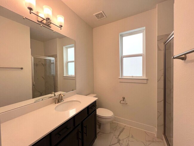 Building Photo - Modern Three-Story Large 2 Bedroom and 3.5...