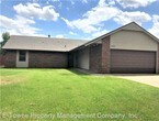 Foto principal - 3 br, 2 bath House - 2325 Double Tree Lane
