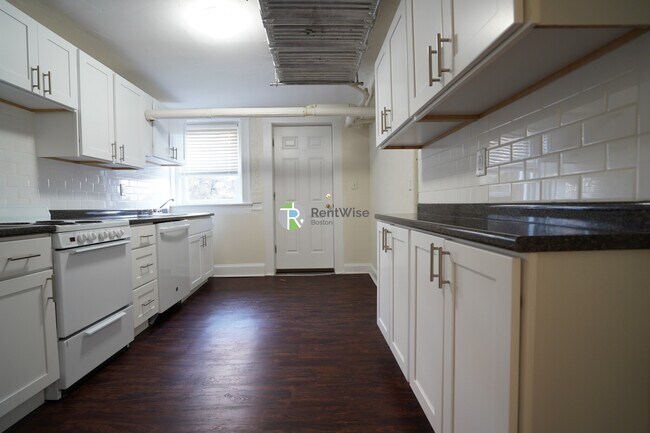 Building Photo - 7 Mt Hood Rd