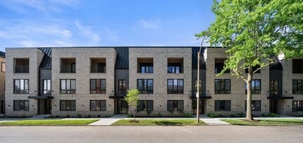 Building Photo - 4318 Vista Ave