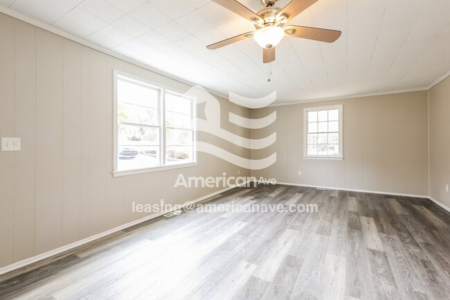 Foto del edificio - 2229 Ridgewood Ave